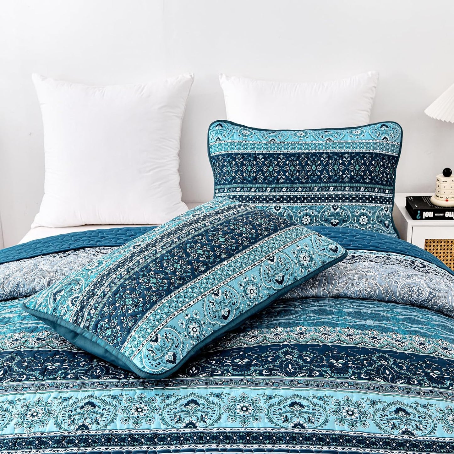 Opalescent Quilted coverlet and pillowcovers set: Shimmering Beauty - Queen size