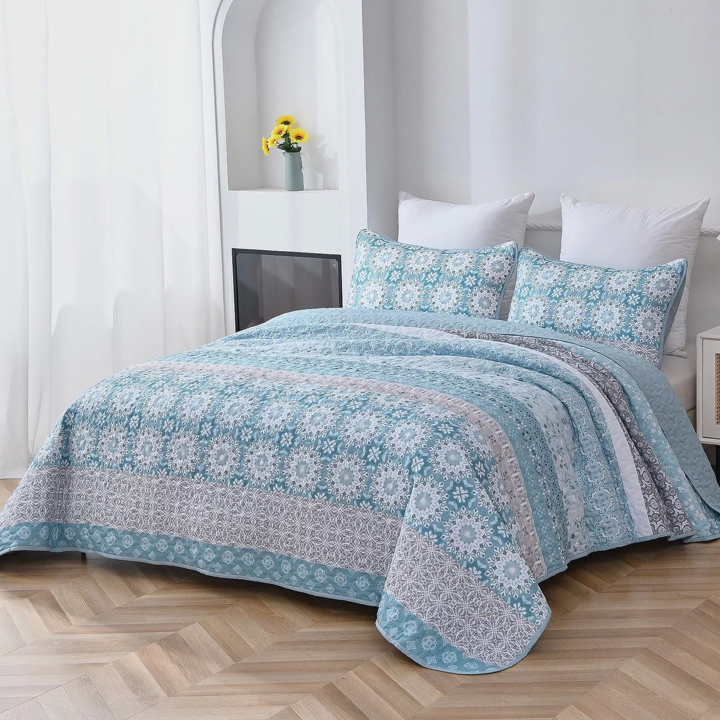 Peaceful Quilted coverlet and pillowcovers set: Relax and Unwind - Queen size