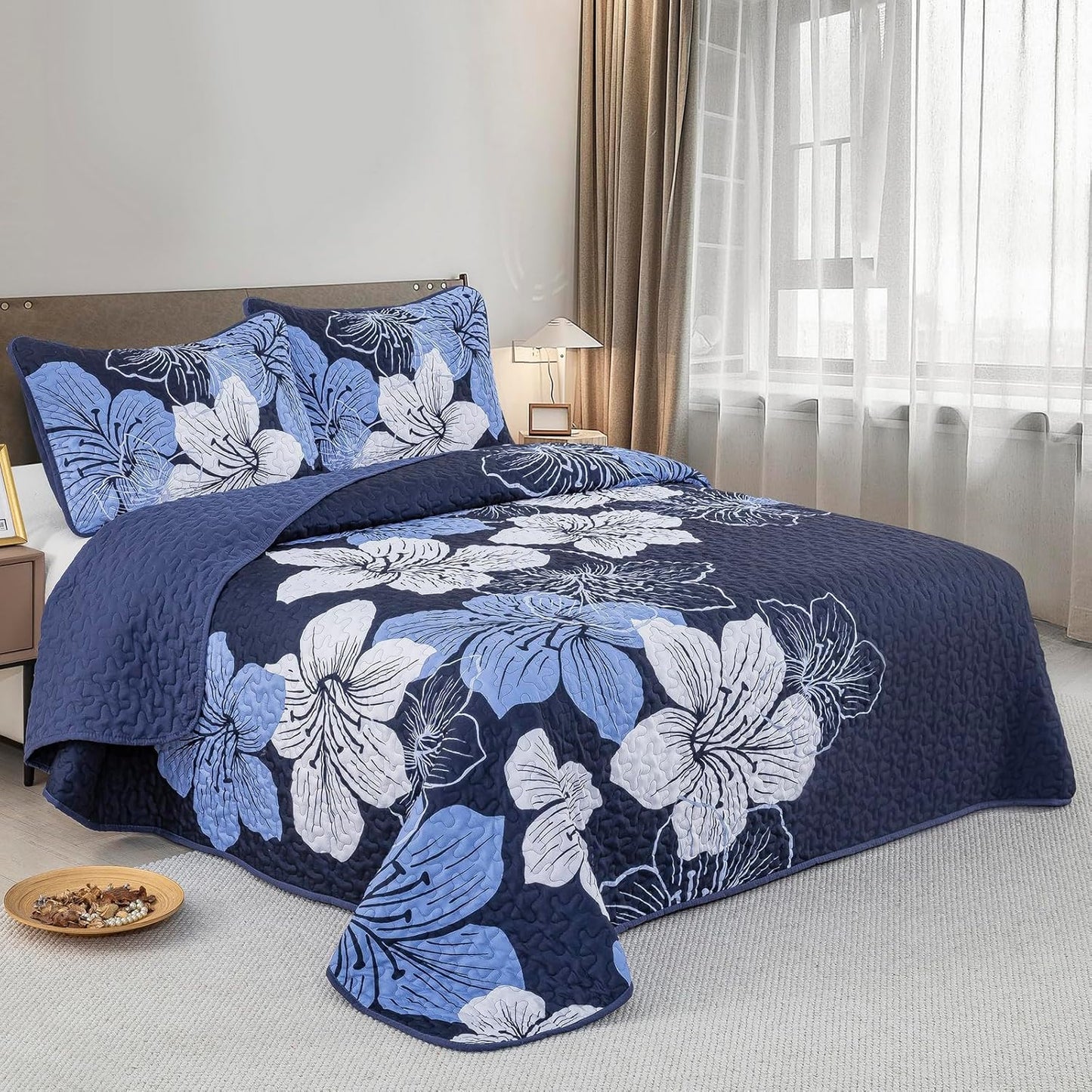 Quilted Coverlet & Pillowcases Set - Lavish Luxurious Comfort for Bed - Queen