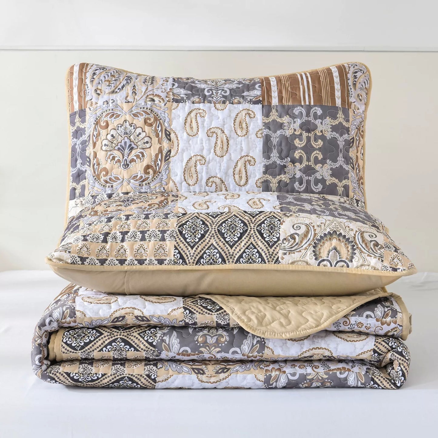 Quilted Coverlet & Pillowcases Set - Quietude Perfect for Relaxation - Queen