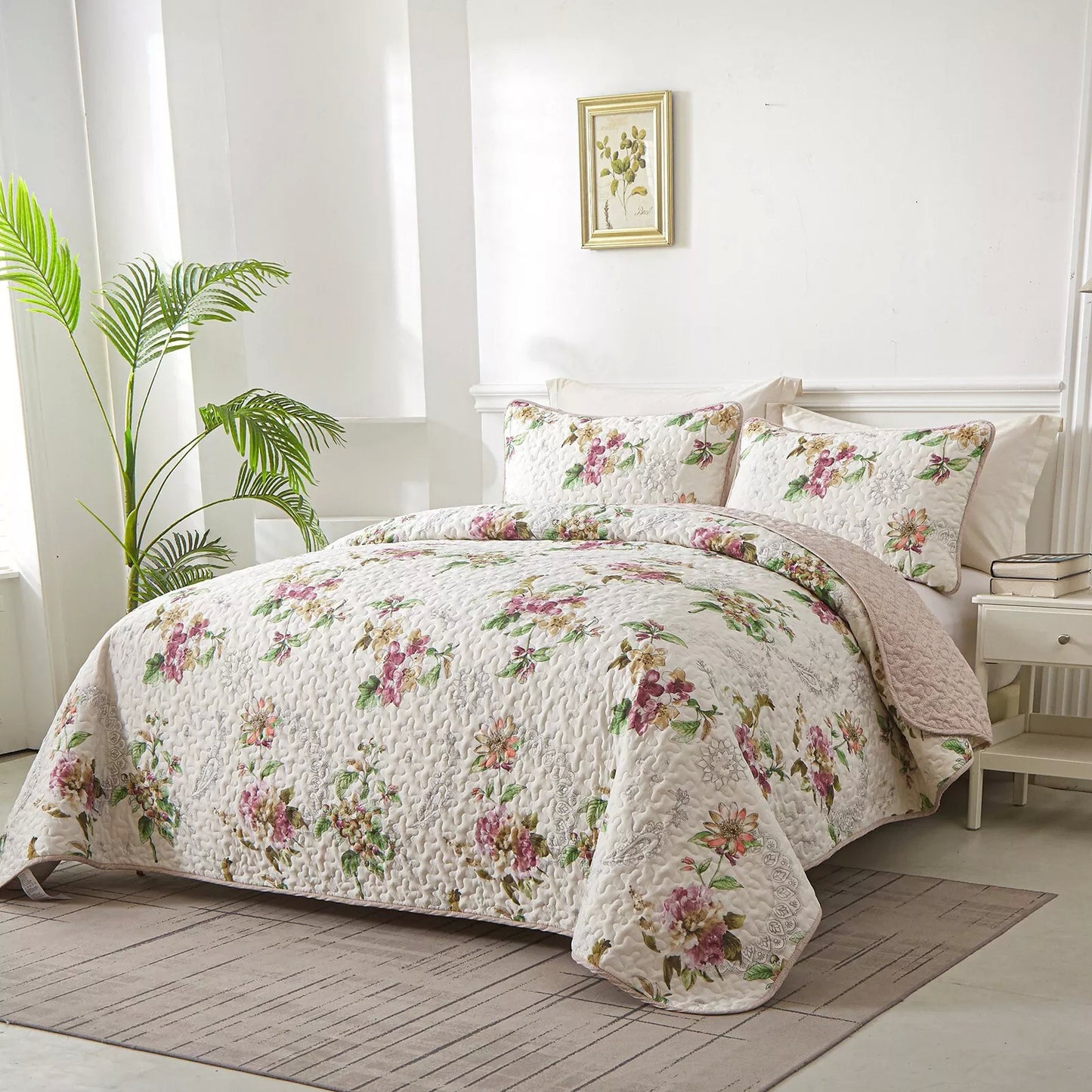 Artisan Quilted Coverlet & Pillowcases Set - A Masterpiece for Your Bed - Queen