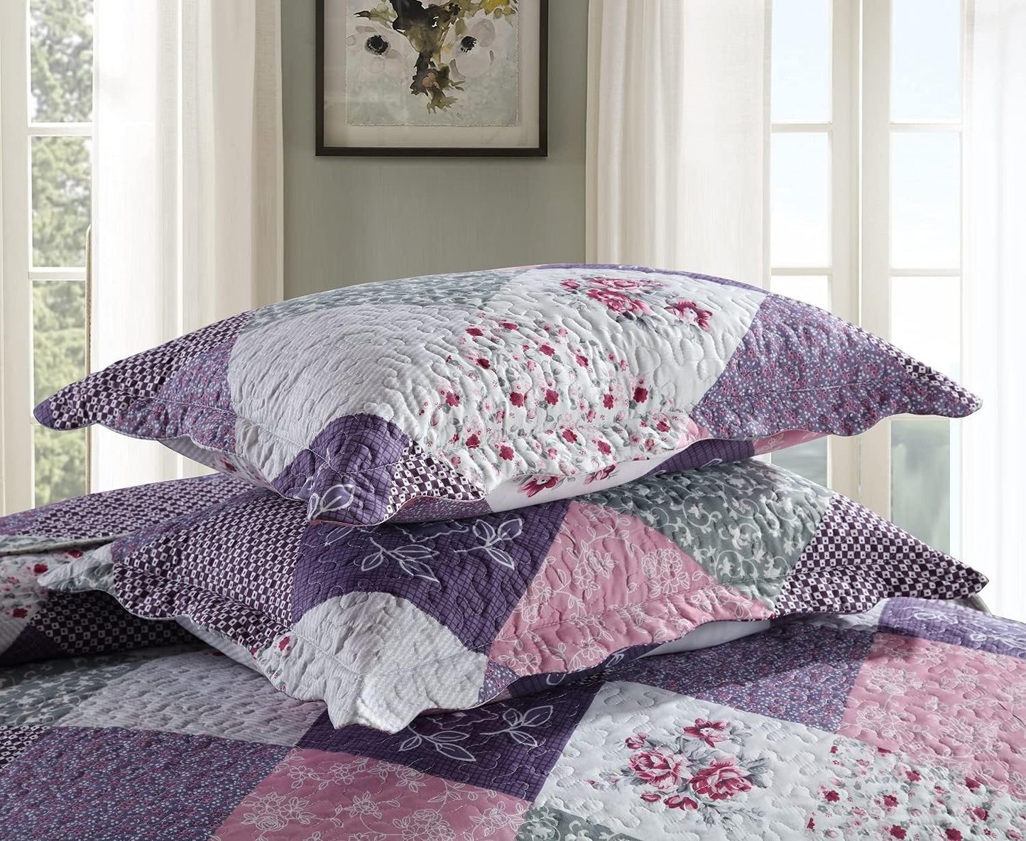 Quilted Bedspread & Pillowcases Set - Quaint Cozy Retreat - Queen