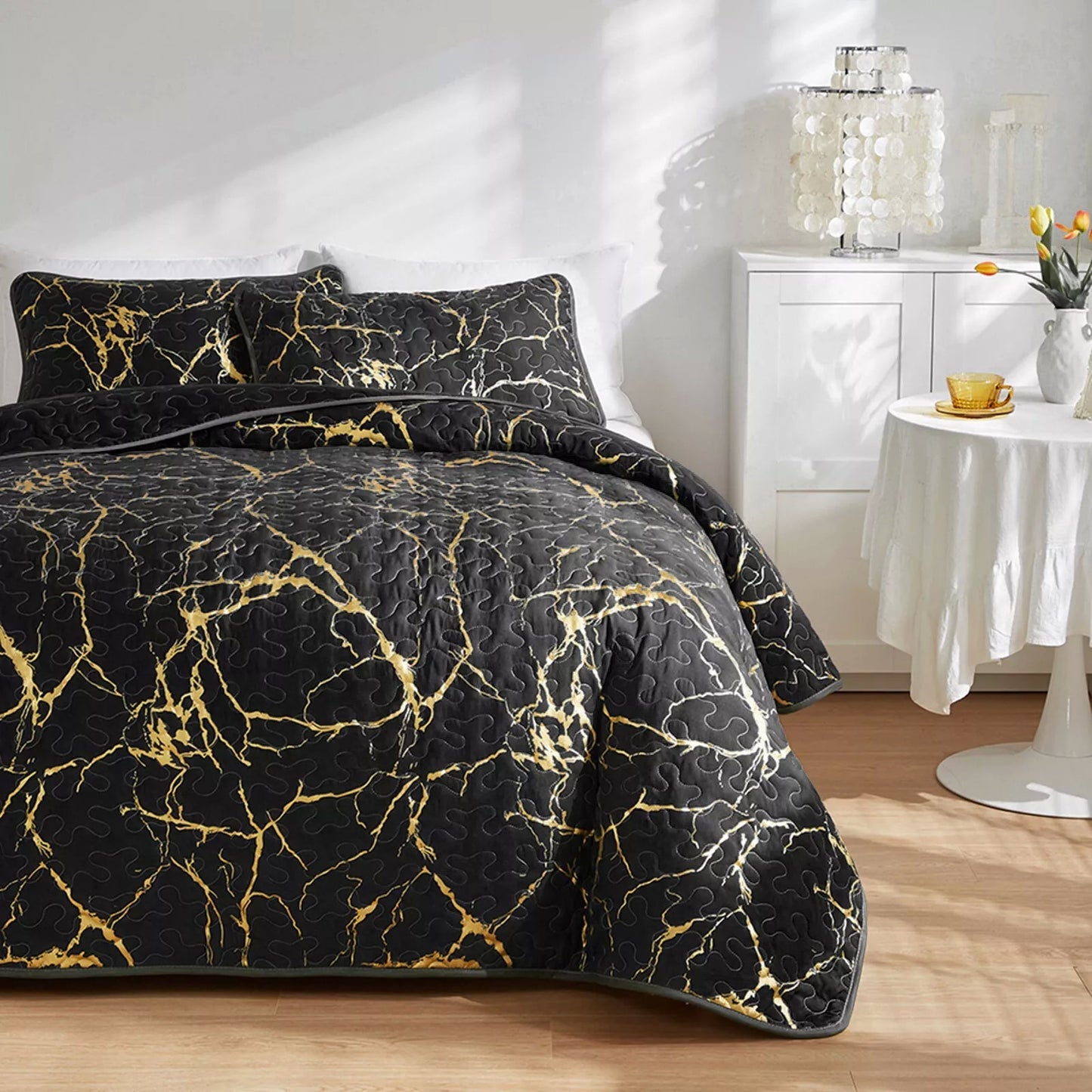 Quilted Bedspread & Pillowcases Set - Exquisite Pure Comfort - Queen