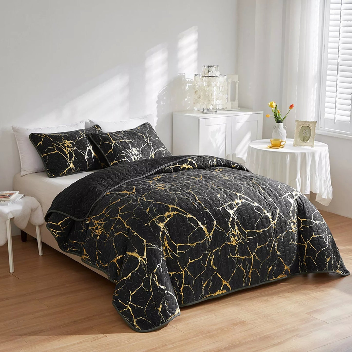 Quilted Bedspread & Pillowcases Set - Exquisite Pure Comfort - Queen