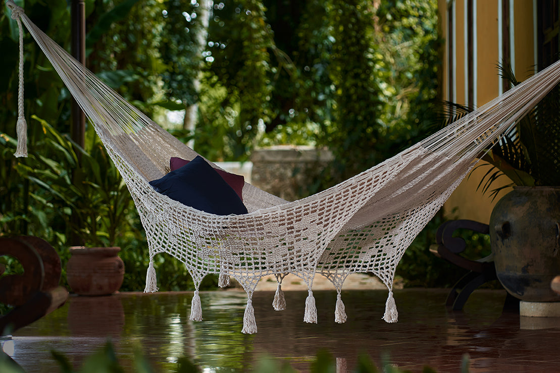 Deluxe Outdoor Cotton Mexican Hammock in Cream Colour Queen Size