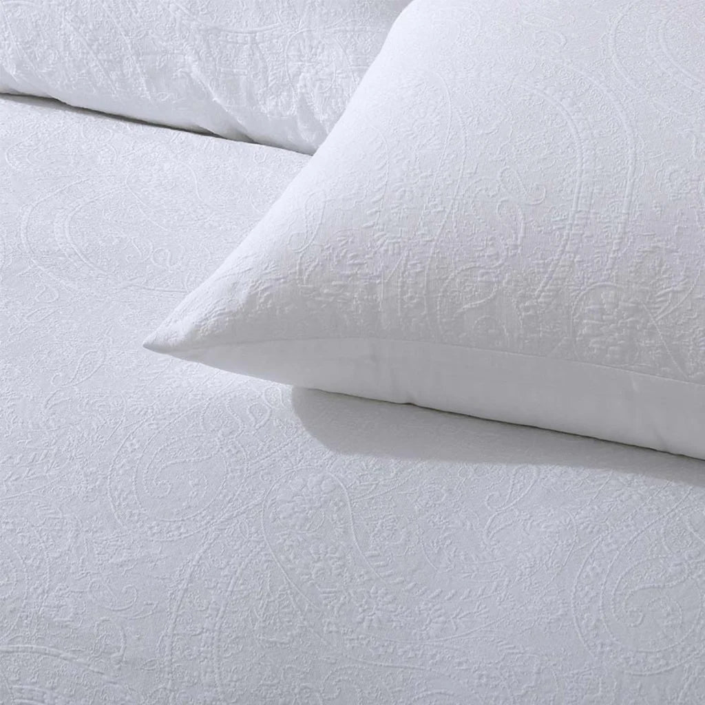 Accessorize Elma White Jacquard Quilt Cover Set - Super