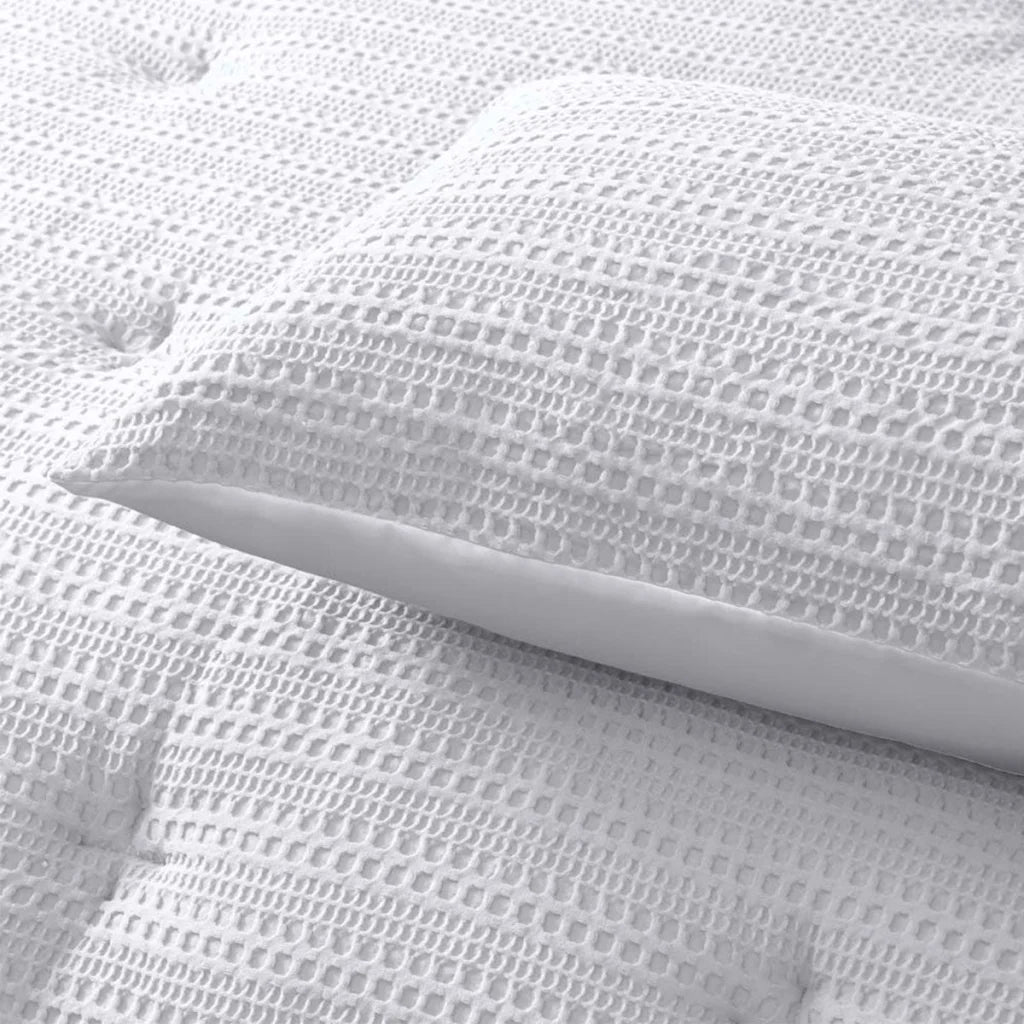 Accessorize Waffle White 3-Piece Comforter Set - King