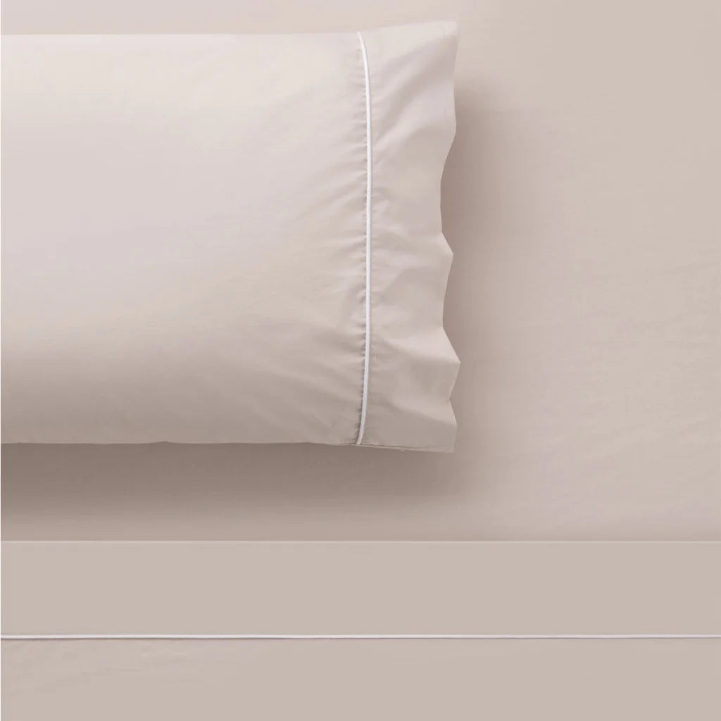 Accessorize White/Natural Piped Hotel Deluxe Cotton Sheet