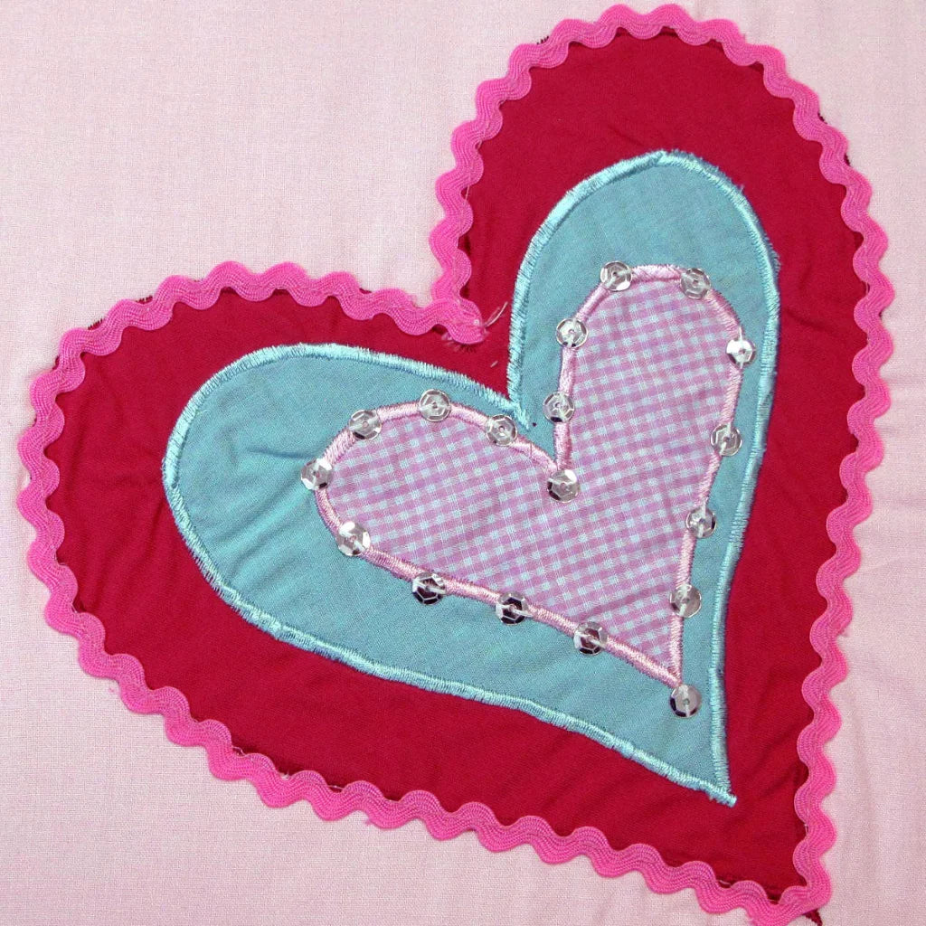 Amia Hearts Embroidered Quilt Cover Set Single - Home &