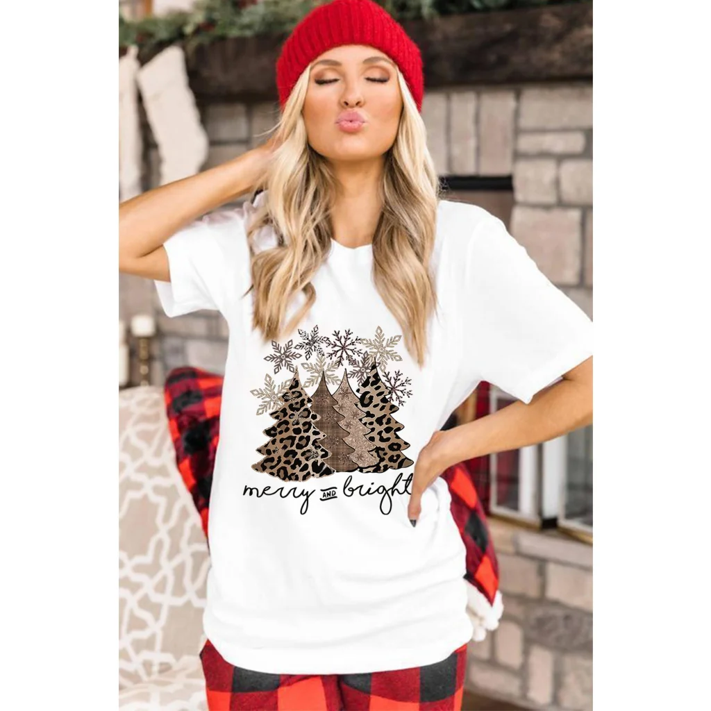 Azura Exchange Leopard Christmas Tree Graphic Print T-Shirt