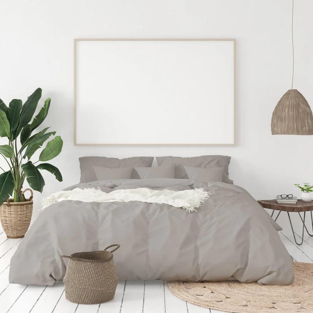 Bamboo quilt cover with soft cover fabric and neat seam edging