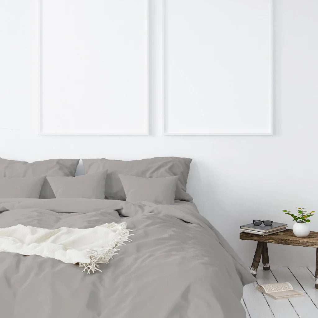Bamboo quilt cover with cover fabric and edge stitching