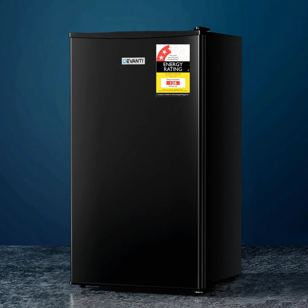 Bar Fridge 95L Black devanti mini portable office