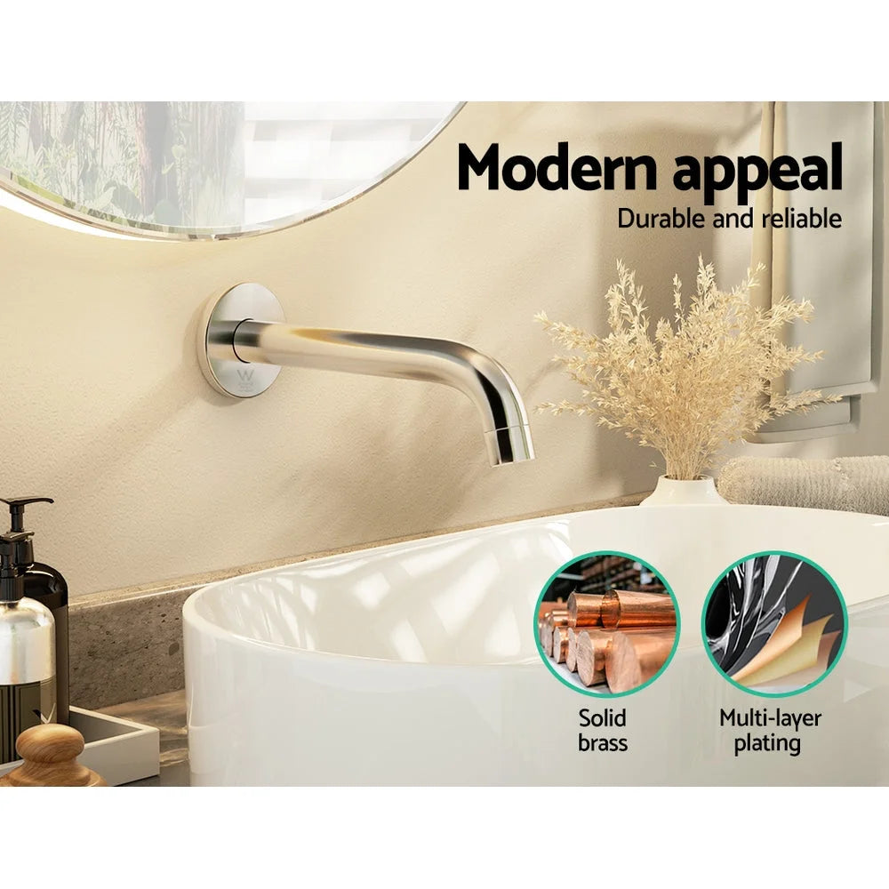 Bathroom spout tap with shower fitting and outlet head