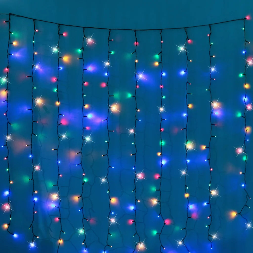 Battery Operated 200 LED Curtain Light – 140 x 140cm