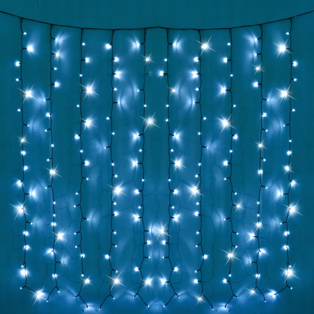 Battery Operated 200 LED Curtain Light – 140 x 140cm