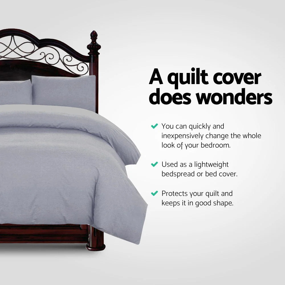 Quilt cover with cover fabric and edge stitching