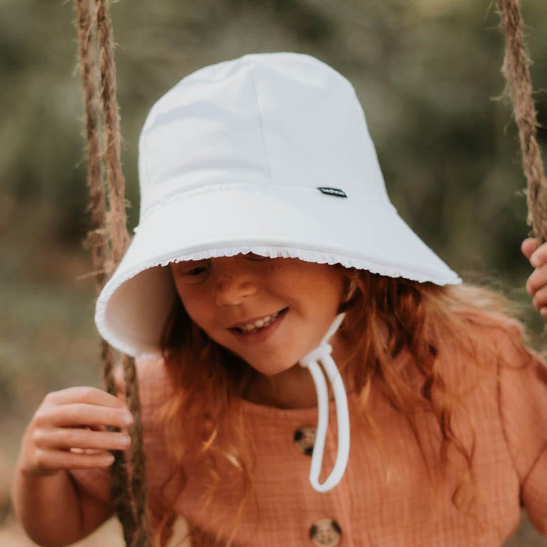 Bedhead Ponytail Bucket Hat - White Ruffle L