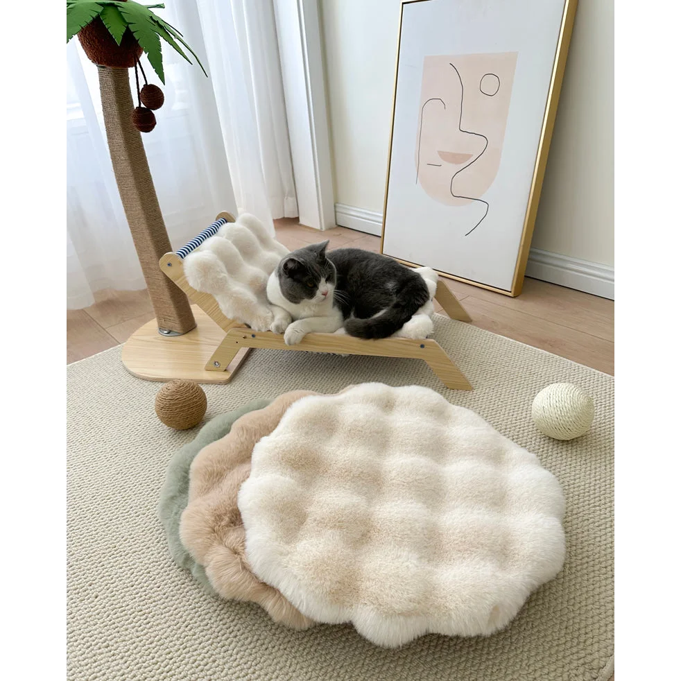 Beige Plush Round Cat Mat - Soft Faux Fur Sleeping Pad