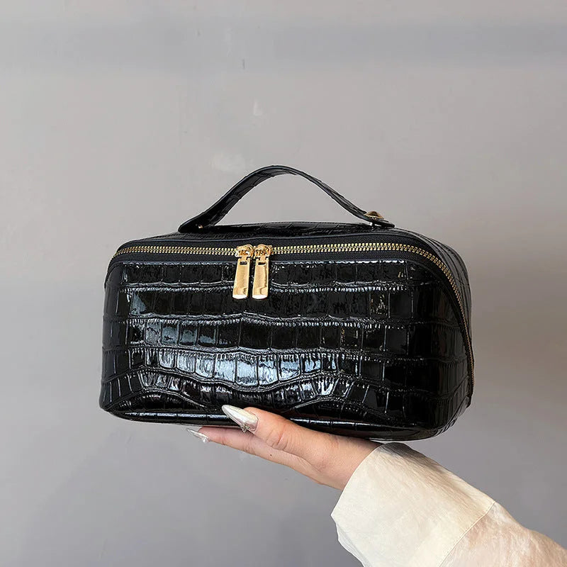 Black Chic Croc-Embossed Travel Makeup Case Large Capacity