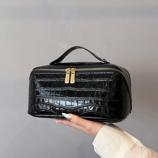 Black Chic Croc-Embossed Travel Makeup Case Large Capacity