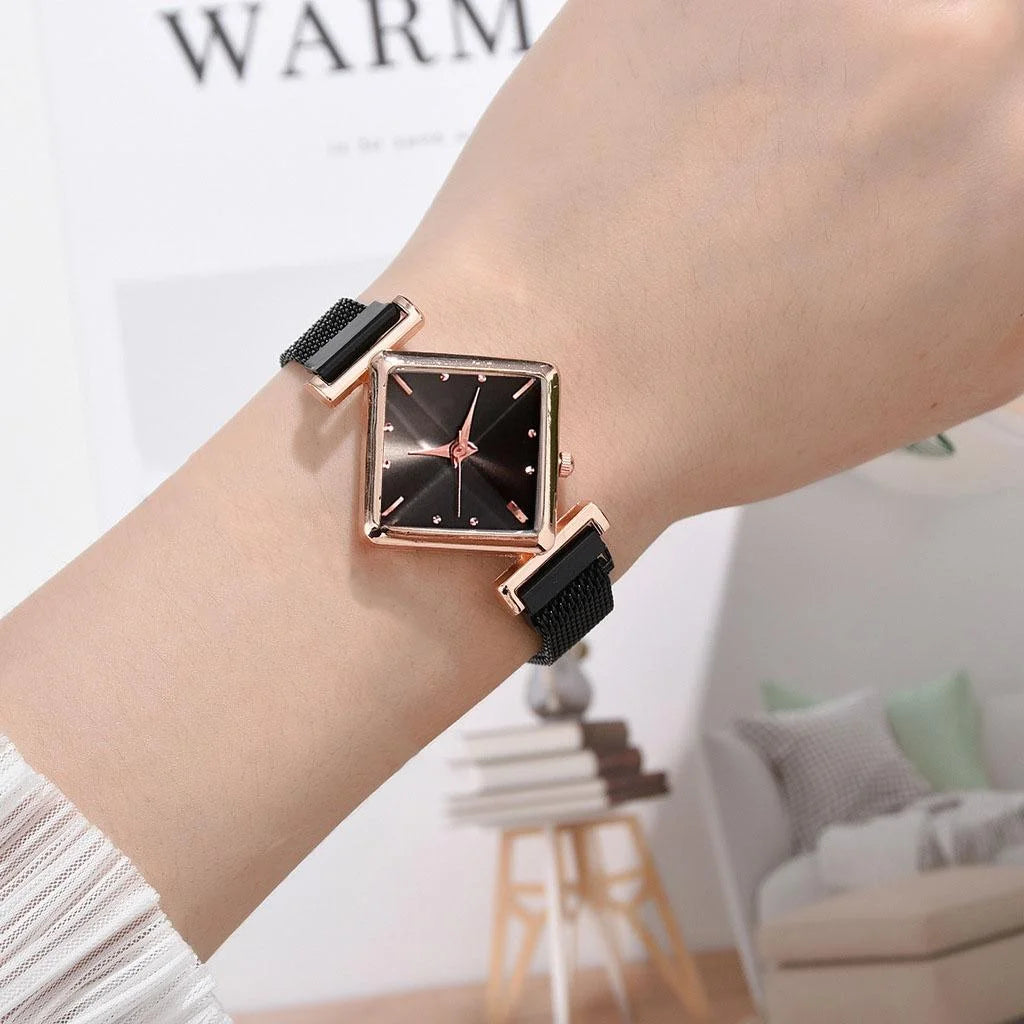 Black Diamond Dial Women Quartz Watch - Fashion > Women’s