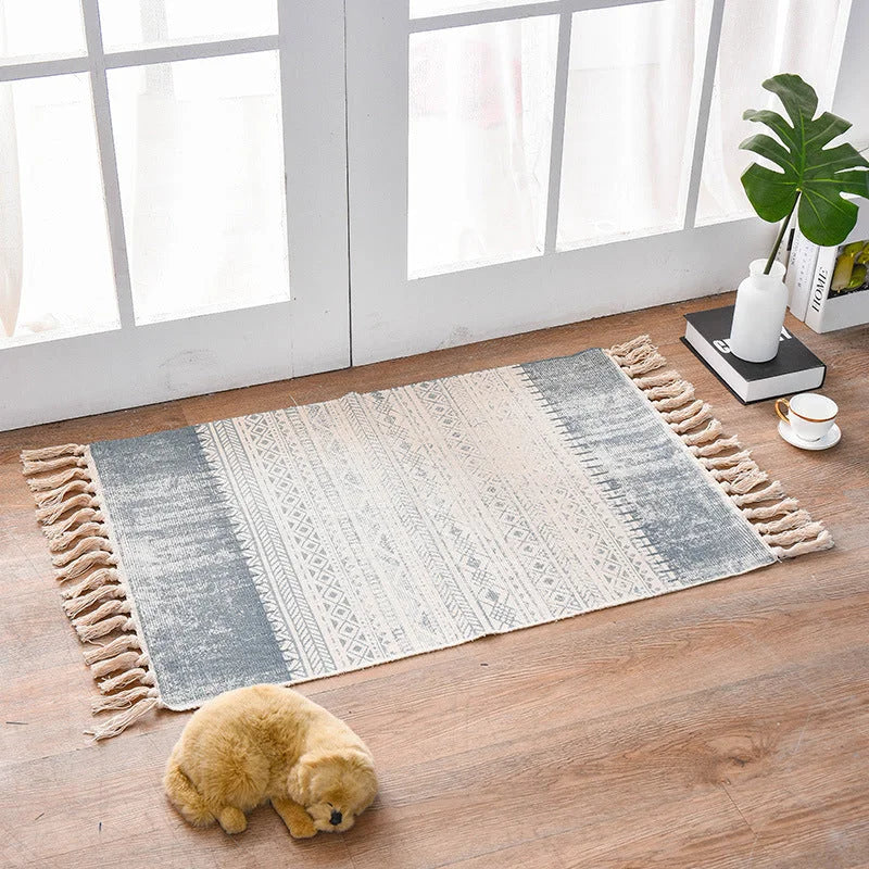 Bohemian Cotton Area Rug with Tassels - Geometric Pattern