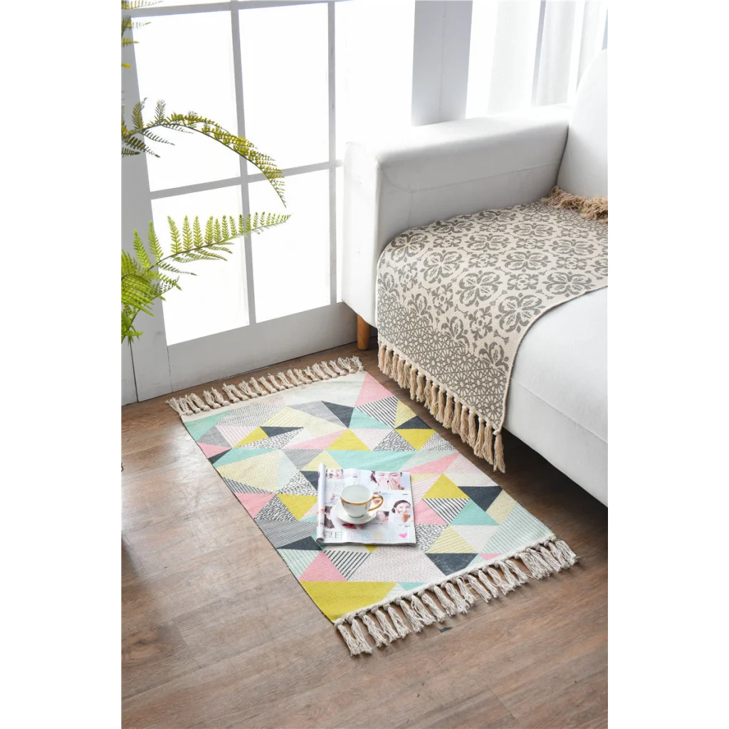 Bohemian Cotton Area Rug with Tassels - Geometric Pattern