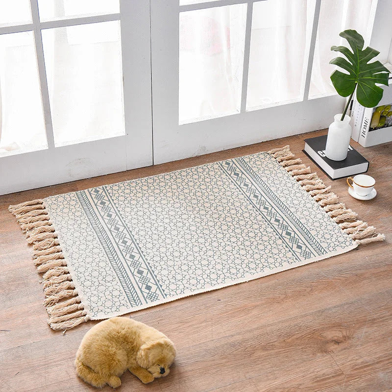 Bohemian Cotton Area Rug with Tassels - Geometric Pattern