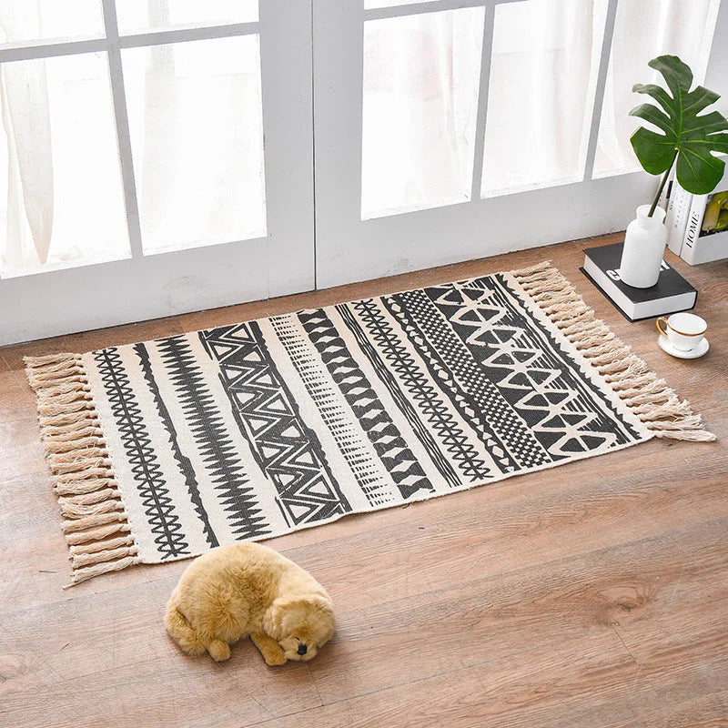 Bohemian Cotton Area Rug with Tassels - Geometric Pattern