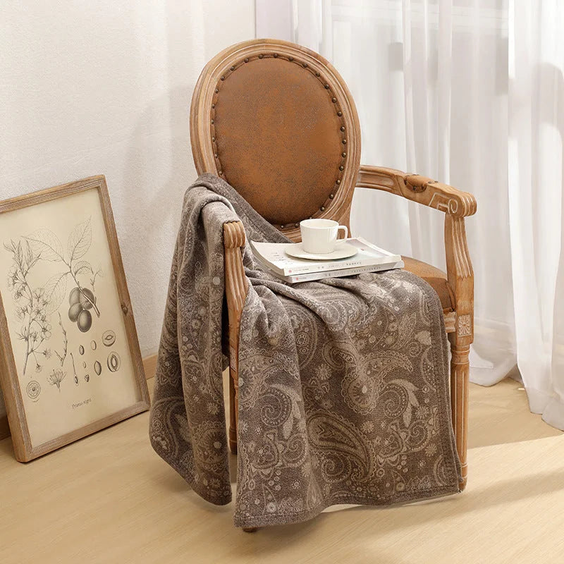 Brown Luxurious Paisley Jacquard Throw Blanket - Soft Wool