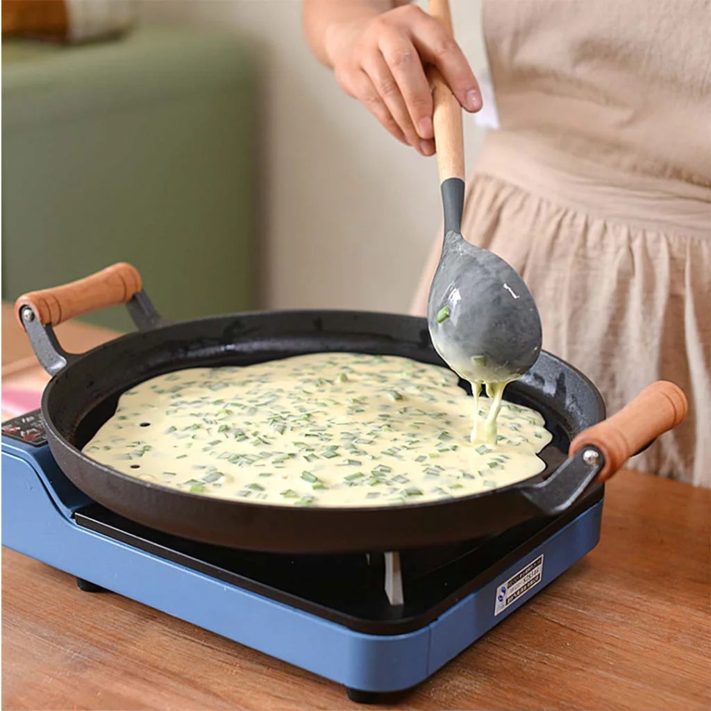 Cast Iron Fry Pan Premium 35cm Steak Sizzle Fry Skillet with Wooden Handle (No Lid)