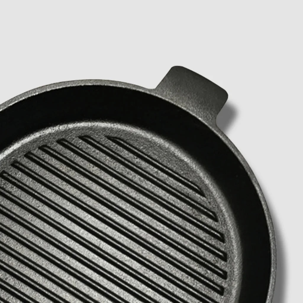 Cast Iron Frying Pan Premium 25cm Round Ribbed Skillet Steak Sizzle Platter with Handle