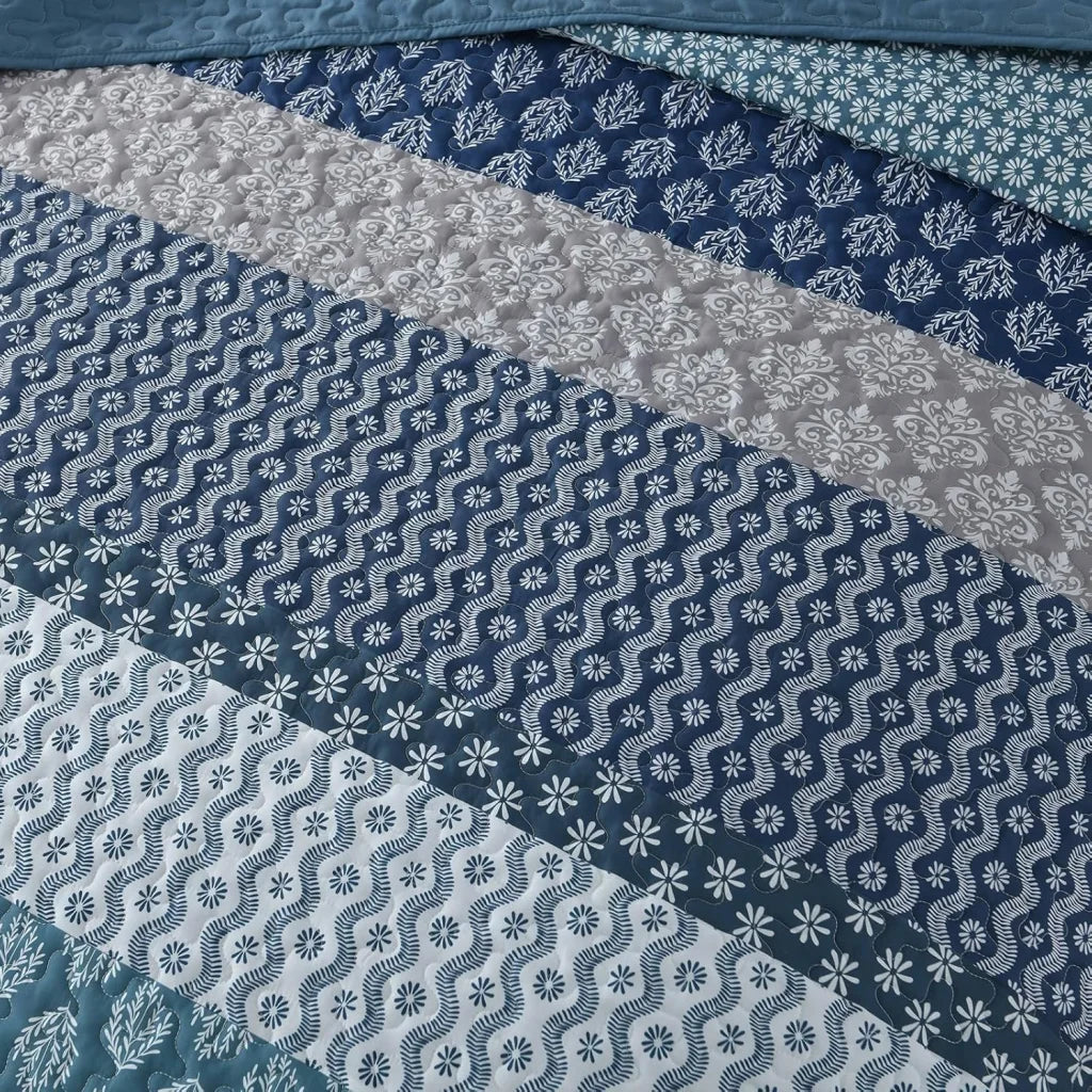 Classic Hydrangea Soft Quilted 3 Pc Bedspread & Pillow