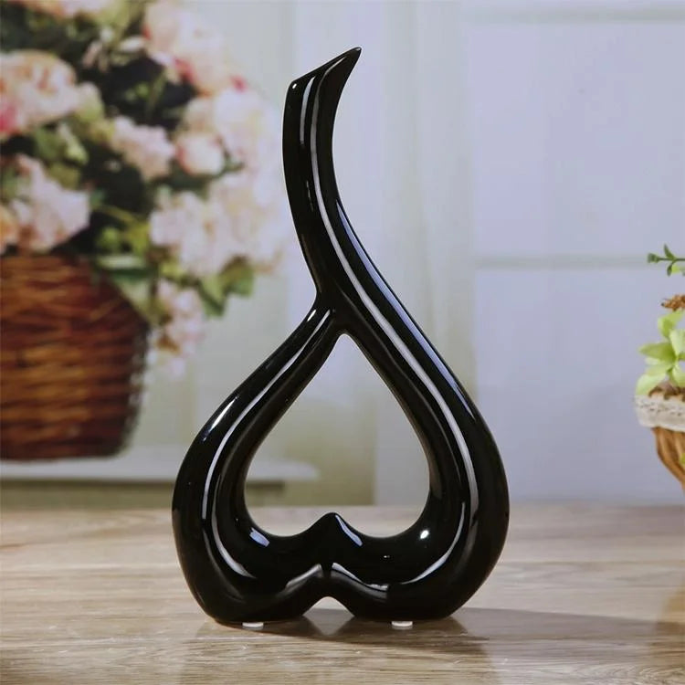 Creative Heart-shaped Ceramic Flower Vase for Home Office