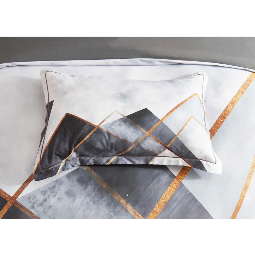 Dakuta Quilt Cover Set - King Size - Home & Garden