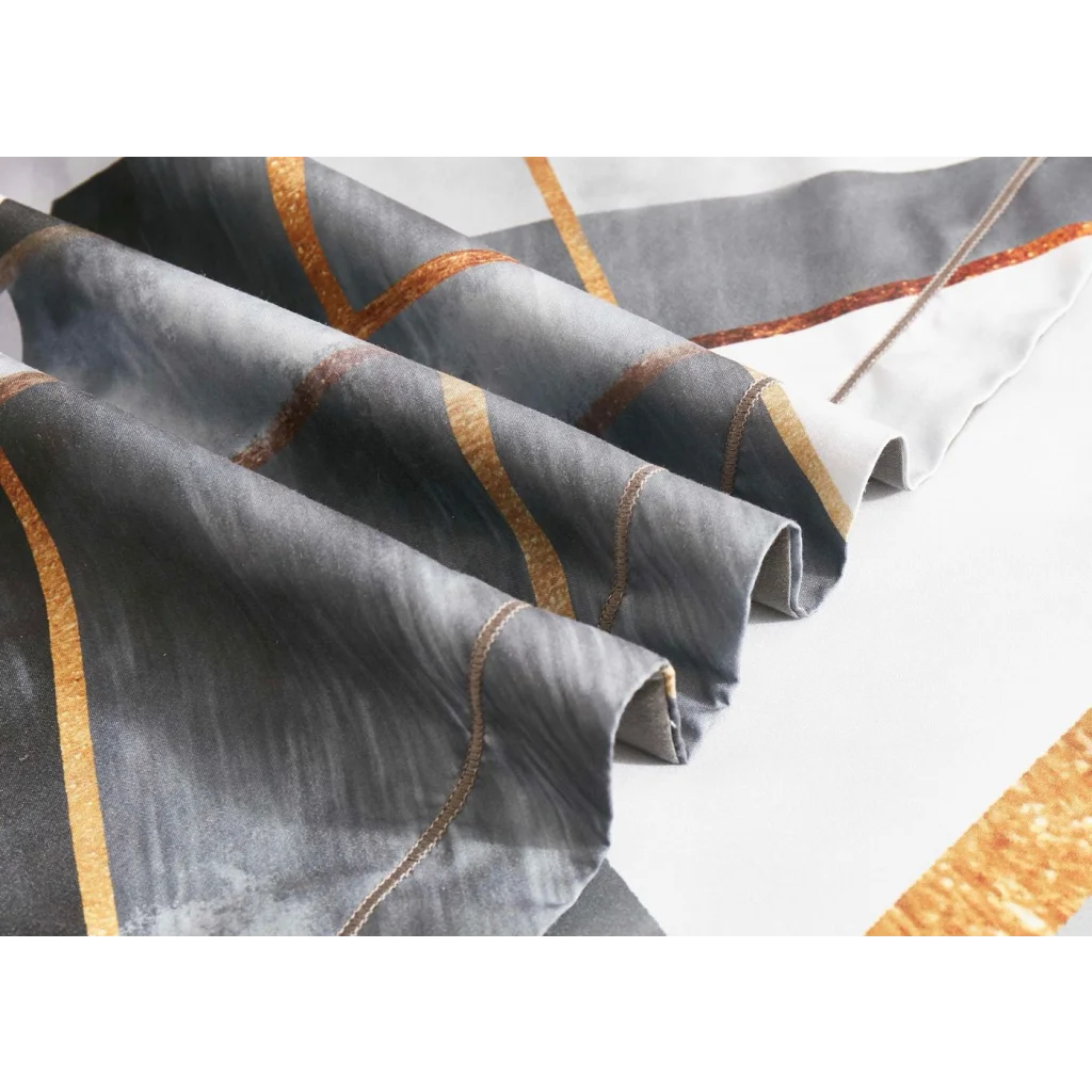 Dakuta Quilt Cover Set - Super King Size - Home & Garden