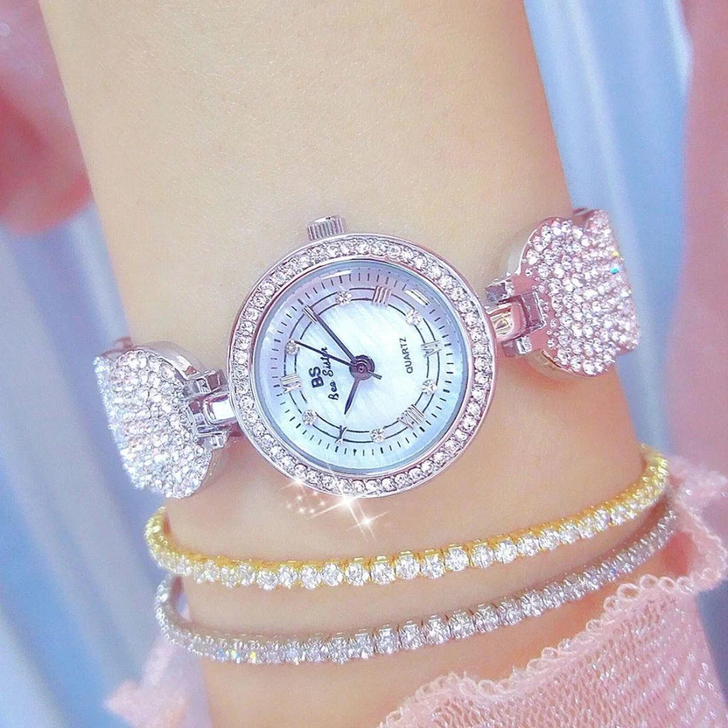 Diamond-inlaid Women Chain Watch - Elegant Accessory - Gold