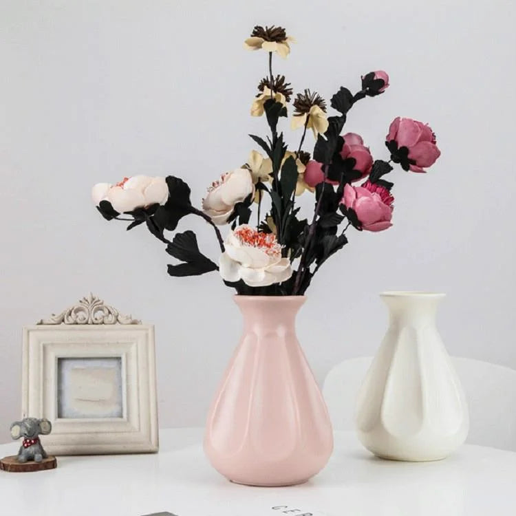 Drop-resistant Plastic Vase for Dry and Wet Flower
