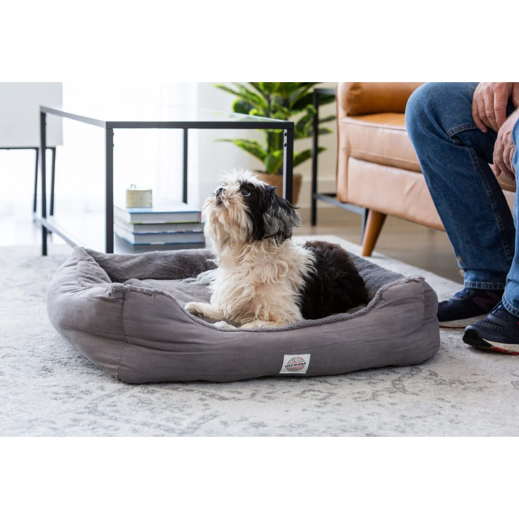 Easy-to-Clean Heated Rabbit Faux Fur Covering Pet Bed