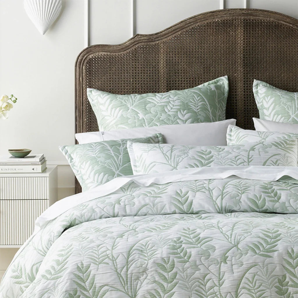 Eden Sage Jacquard Bedspread Set - Double - Home & Garden