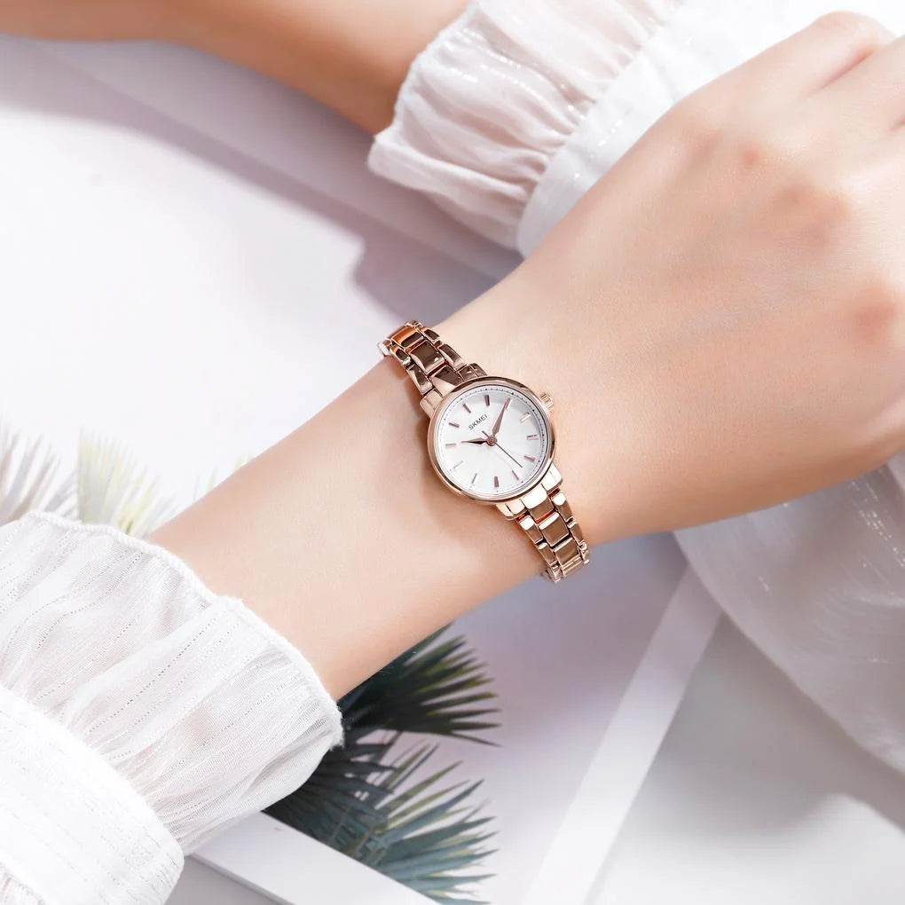 European Fashion Women Quartz Watch with Steel Band