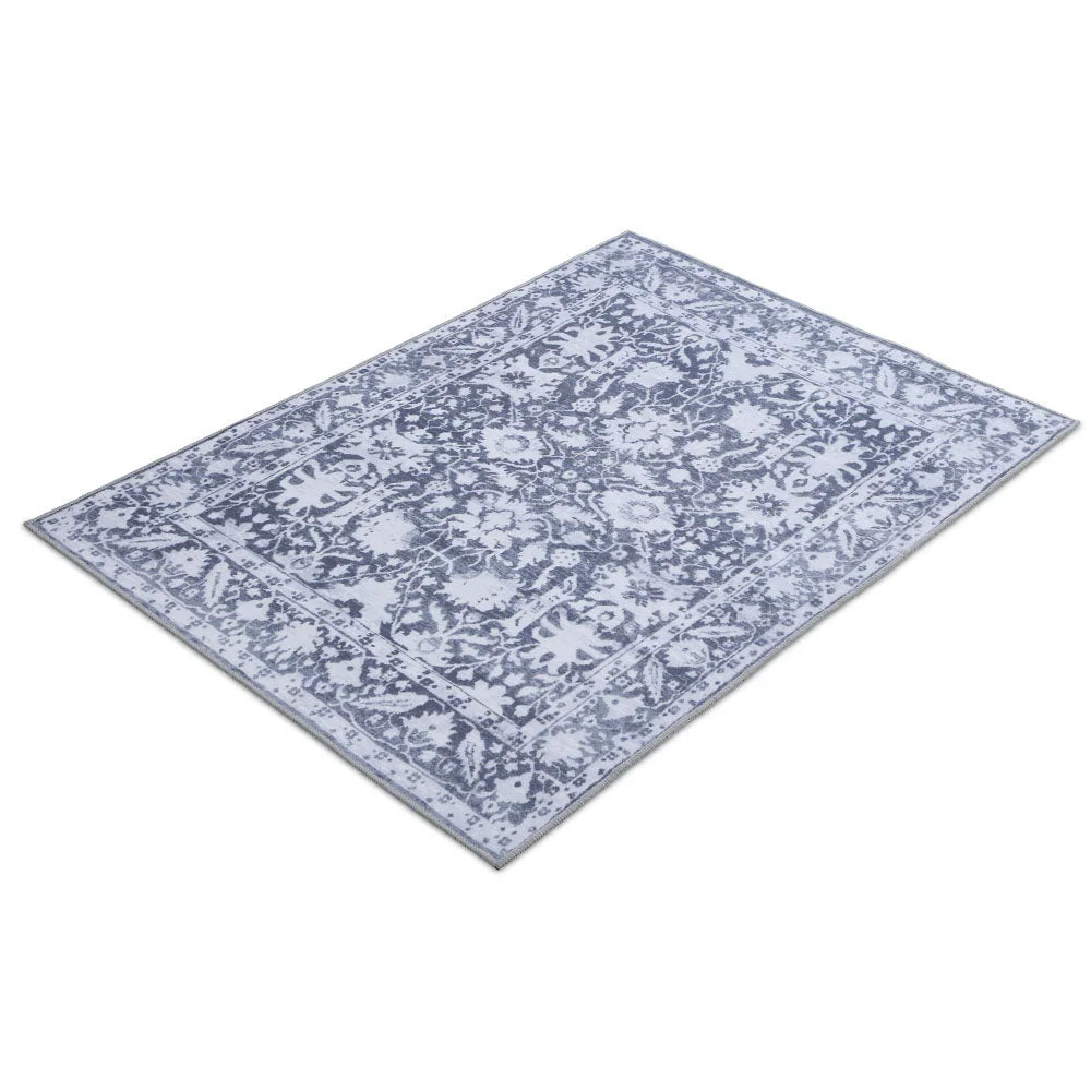 200x290cm floor rug with textile finish and neat seams