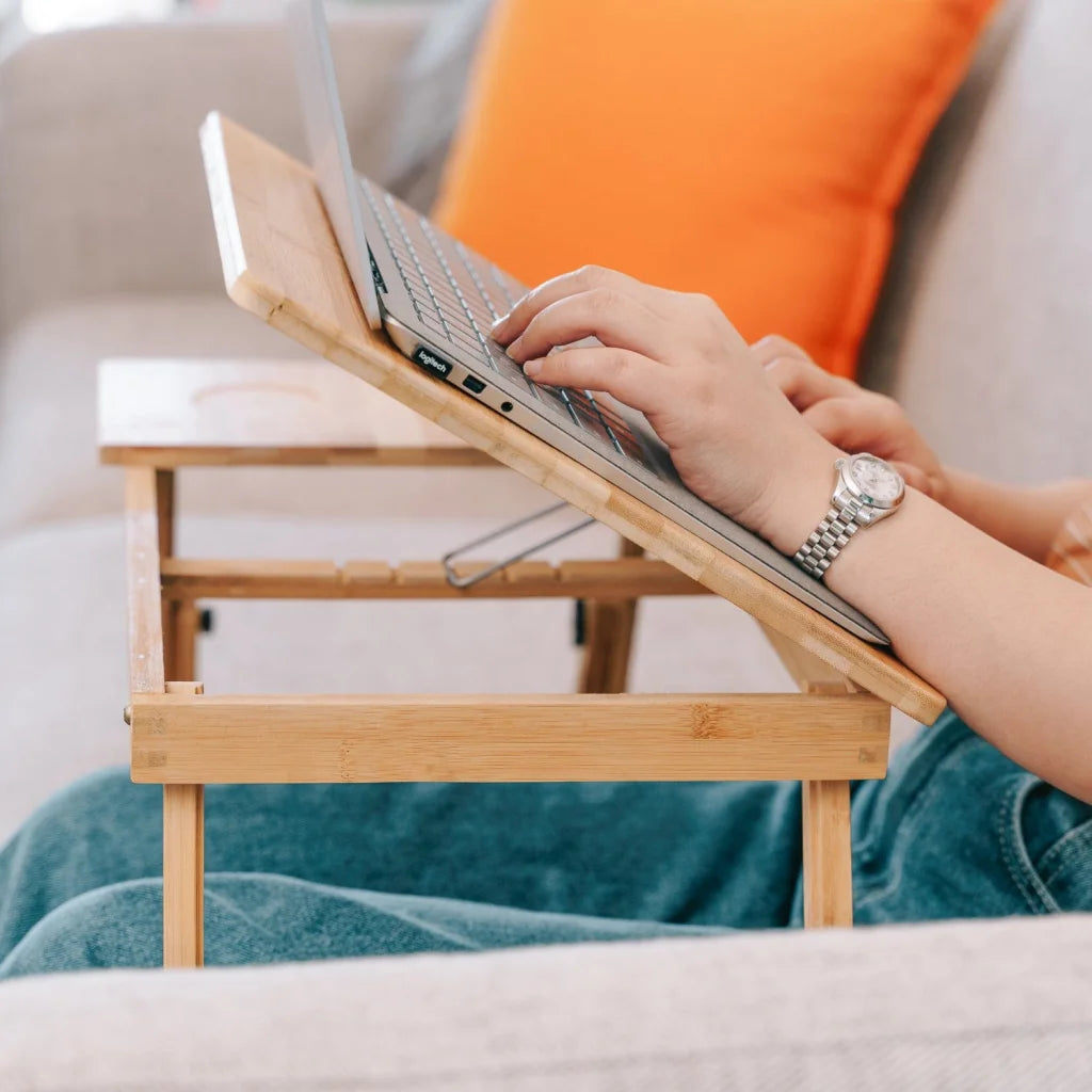 Foldable adjustable laptop with storage context and item proportions