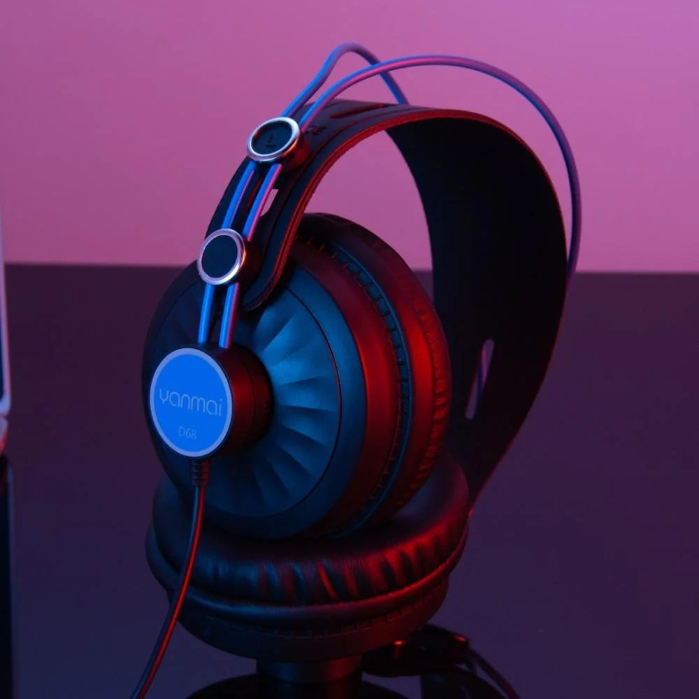 Foldable Lightweight Recording Headphones Gold