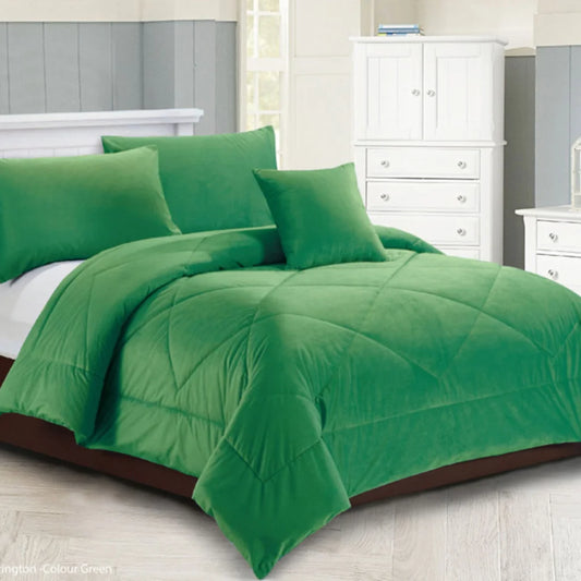 Georges Fine Linens Carrington Quilt / Comforter Set Green