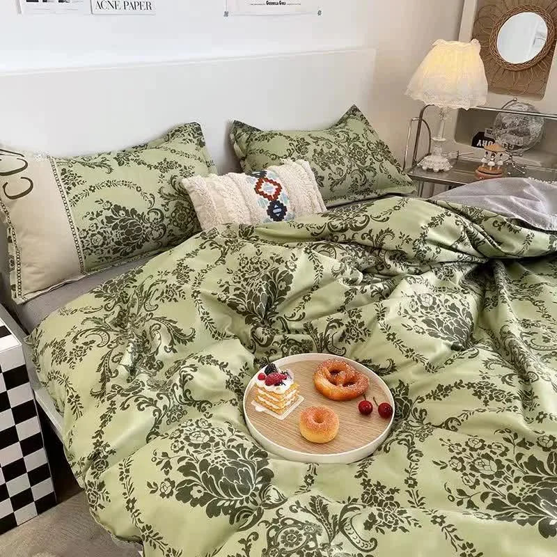 Green Floral 4-Piece Bedding Set - Soft and Lovely Bed