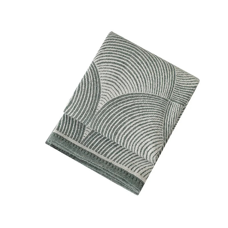 Green Luxurious Paisley Jacquard Throw Blanket - Soft Wool