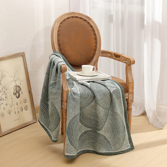 Green Luxurious Paisley Jacquard Throw Blanket - Soft Wool