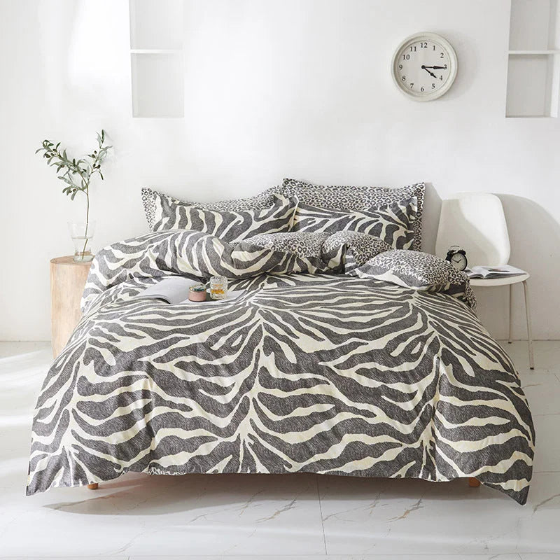 Grey Leopard Pattern 3-Piece Polyester Duvet Cover Set